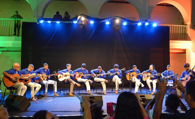 Camerata de Violões da Vila da Música se apresenta para Gilberto Gil