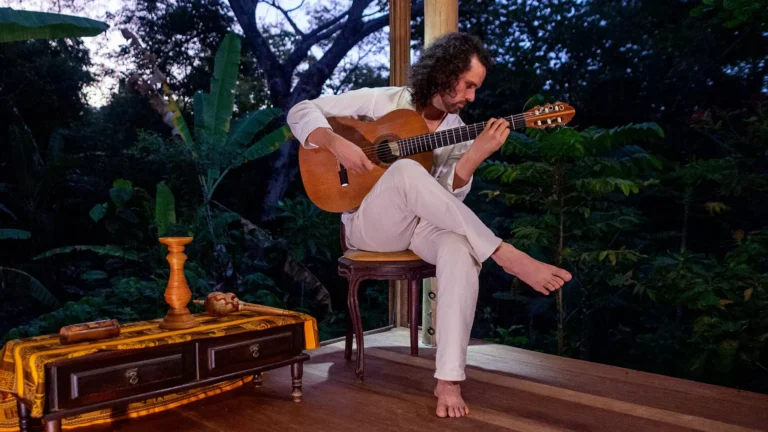 Vila da Música recebe, nesta sexta-feira (8/11), o show “Luz Guia”, de Fabrício da Rocha
