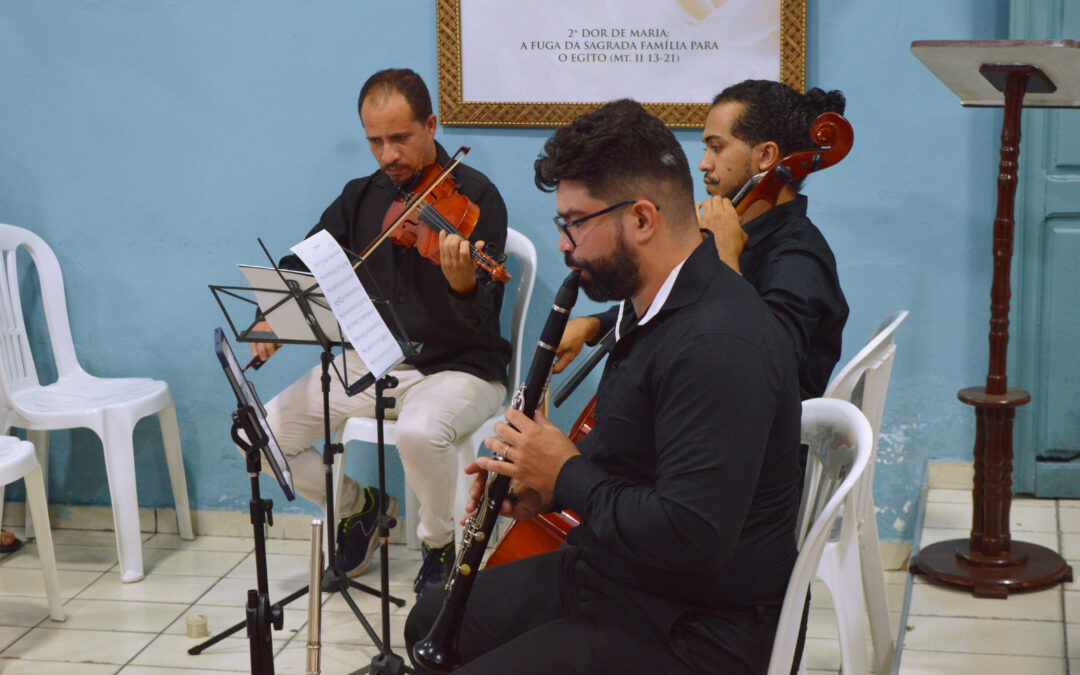 Professores da Vila da Música se apresentam na missa em homenagem aos 106 anos do Padre Ágio